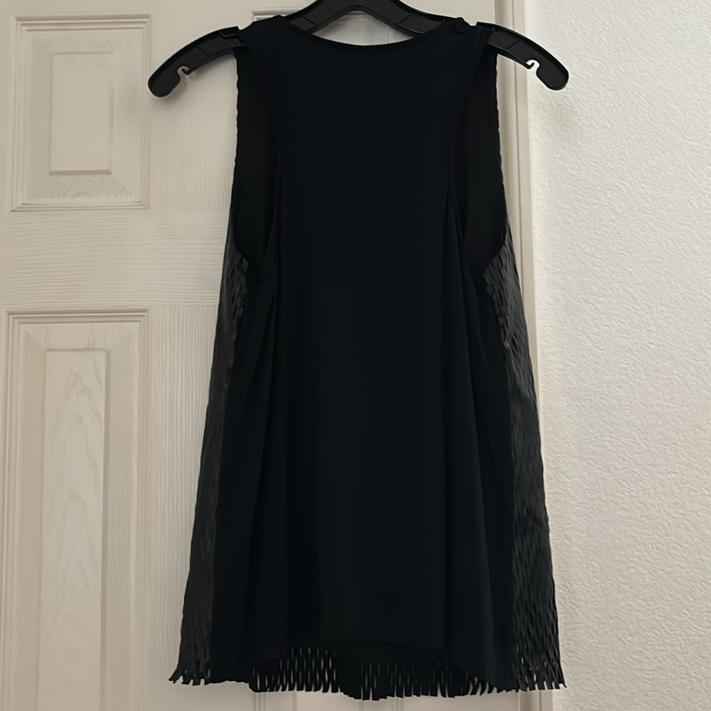 Wells Grace Tank Top - Picture 3 of 6